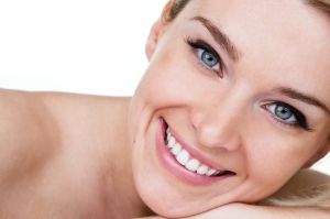 Dermaroller treatments from Meon Face in Petersfield for sun damaged and acne scarred skin.